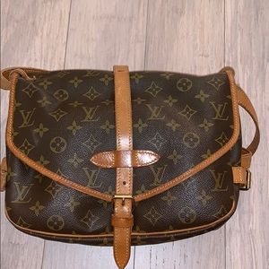 Louis Vuitton Saumur 30